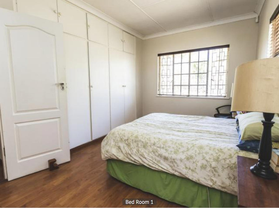 4 Bedroom Property for Sale in Beacon Bay Eastern Cape